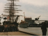 Kongeskibet Dannebrog på vej i havn 1988.