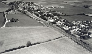 Borup set fra luften. Ældre fotografi fra arkivets samlinger