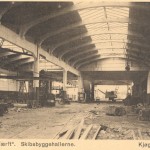 Postkort fra Køge Værft. Hallen er delvist bevaret og indgår i dag i Junckers Industrier på Køge Havn.