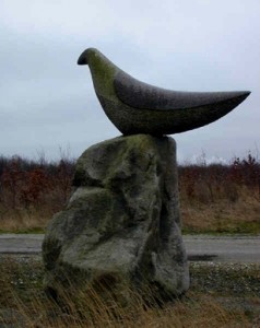 Skulptur "Svalen" ved Lossepladsen, Tangmosevej 104 B